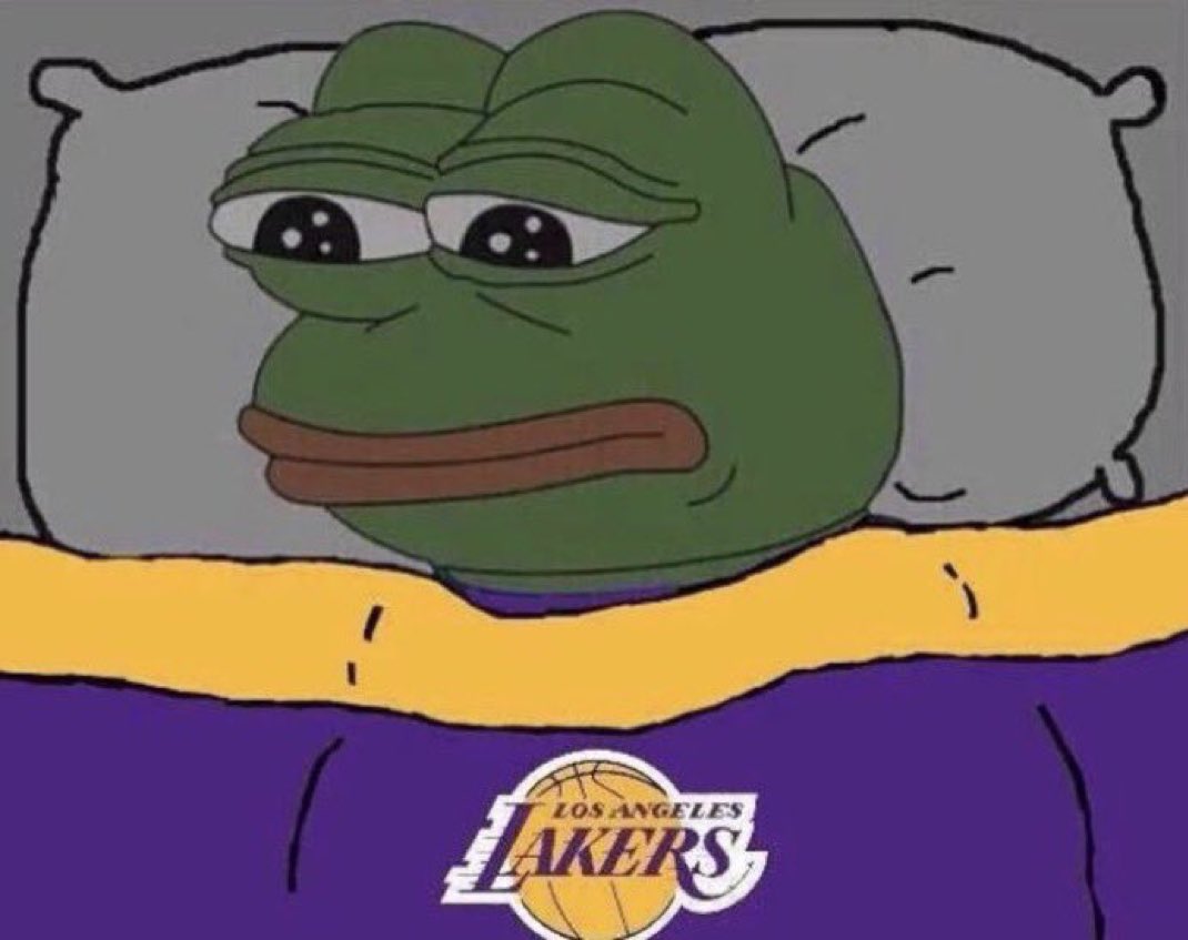 77GLewis's tweet photo. We falling apart right before the playoffs…#lakeshow https://t.co/iw6D9m84sL