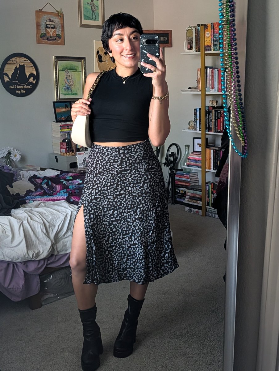 gabriela 📚 tweet media