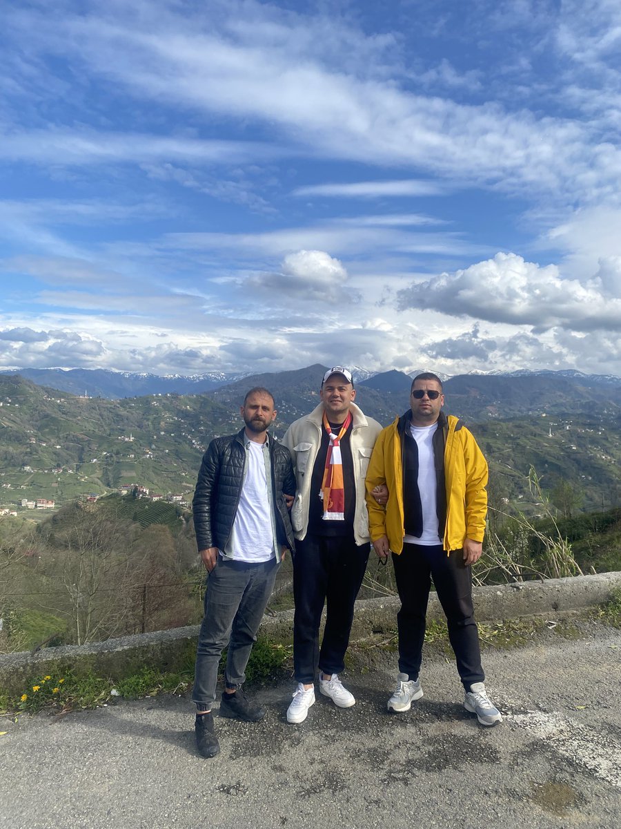 Geldik bi fırtına gidiyoruz bi fırtına.
Canın sağolsun <a href="/GalatasaraySK/">Galatasaray SK</a>