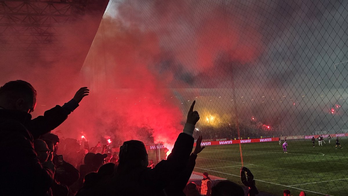 niek92jansen's tweet photo. Sarajevo Derby ⚔️

Geen winnaar bij deze derby, maar het ging wel lekker los. O.a. bij de door de VAR afgekeurde 1-0.

⚽️ FK Željezničar 🆚 FK Sarajevo
📅 04-04-2026
⚖ 0-0
📍 Stadion Grbavica, Sarajevo 🇧🇦

#FKZeljeznicar #FKSarajevo #SarajevoDerby #Sarajevo #groundhopping https://t.co/0tjBfcnU33
