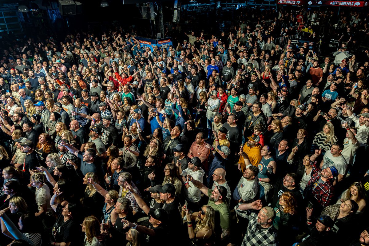 OurLadyPeace's tweet photo. BUFFALO! The energy last night was serious. 

Up next: Pittsburgh, see you tonight https://t.co/DJiw7u8pP8