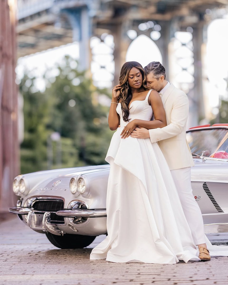 ifeanyiakorjuru's tweet image. Breaking 💯 
#Stunning Jewish/Igbo wedding  2026
Chelsea (Igbo) and husband Jeremy (Jewish) wedded in a Jewish Temple in the US 🇺🇲
The couple had their traditional marriage  ceremony (Igba Nkwu Nwanyi) last year December in Arochukwu, Abia State 

Congratulations to Ijeoma and
