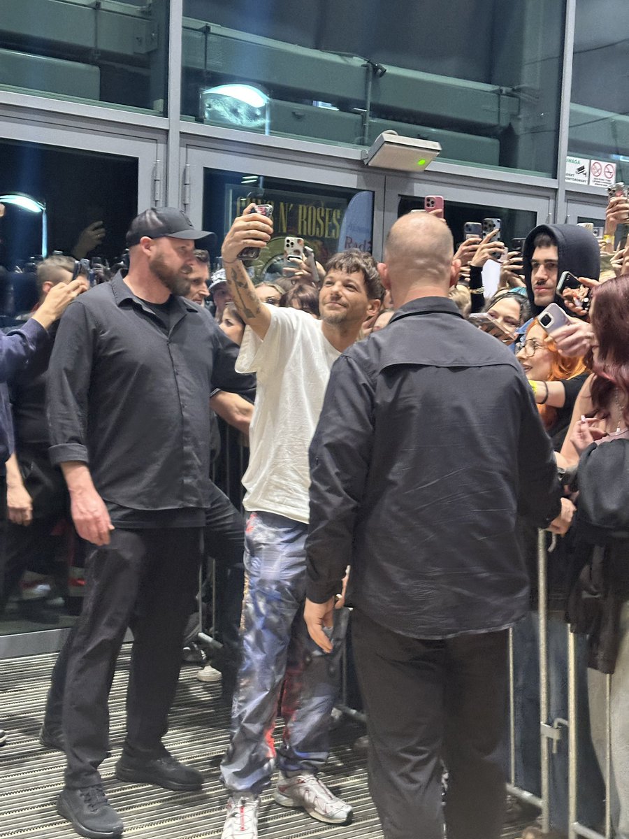 Louis Tomlinson Argentina 🇦🇷 tweet media