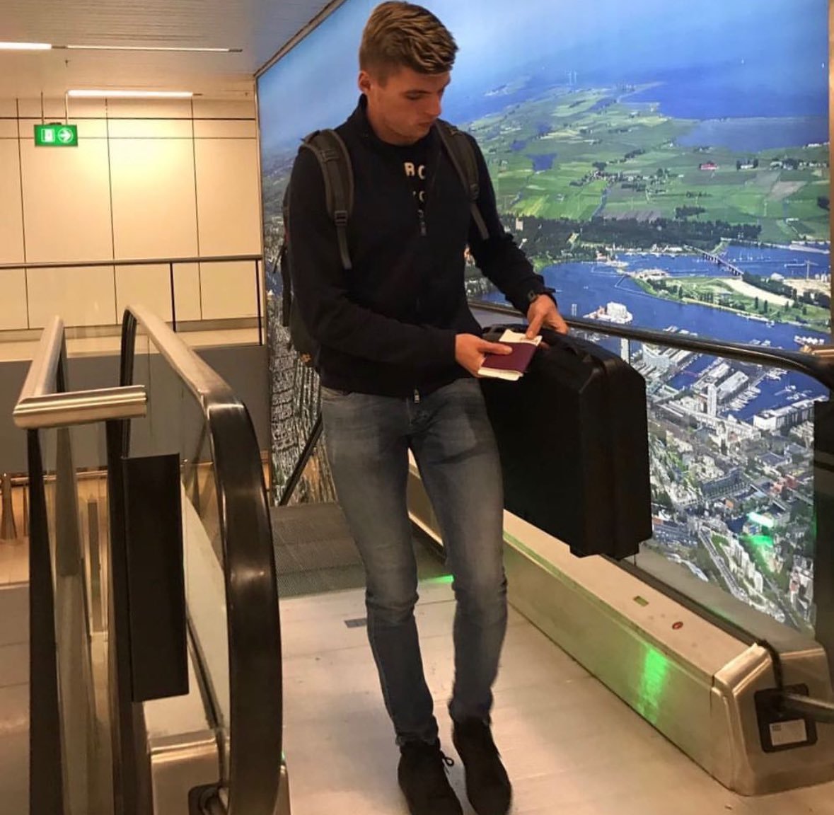 mxverschaos's tweet image. max in his fav jeans :)