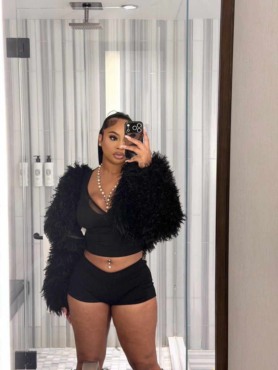 MS. BITCH tweet media