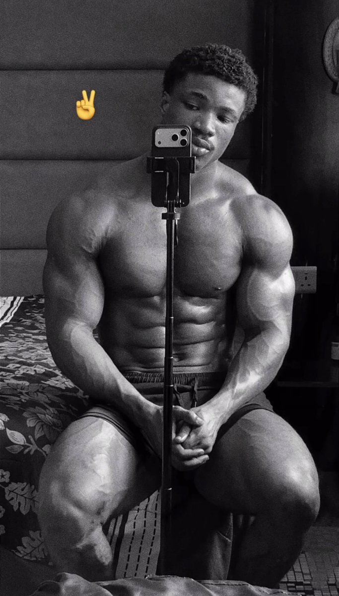 Errorrrr40444 tweet media