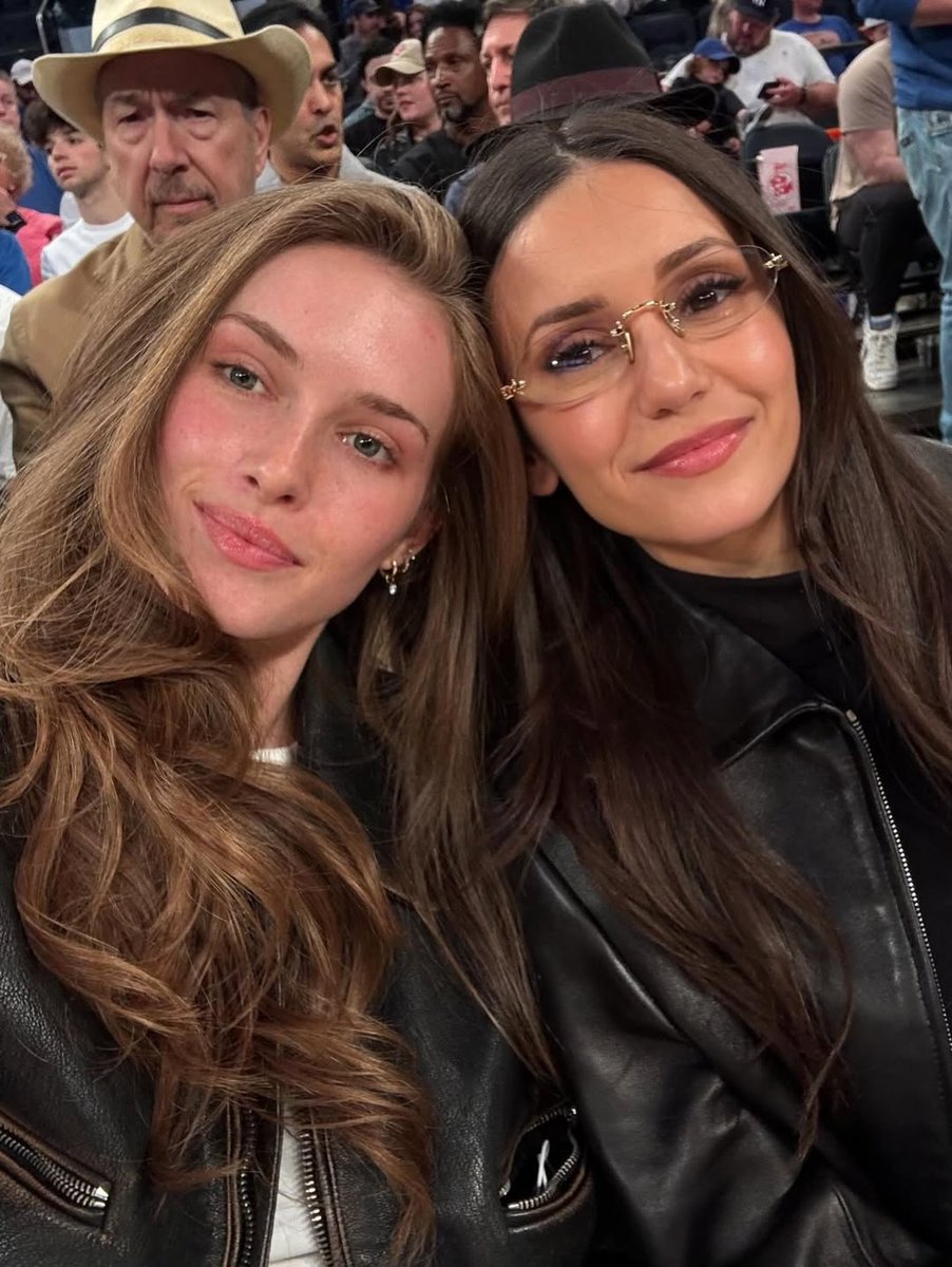 Nina Dobrev Central tweet media