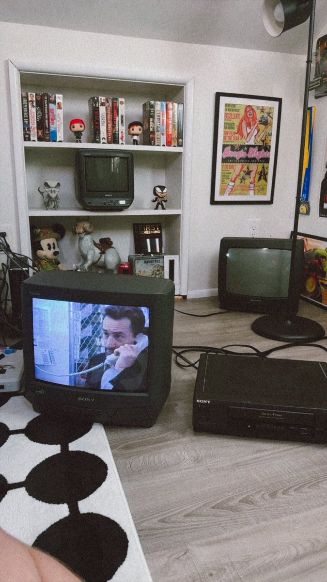 Ethan Simmie tweet media