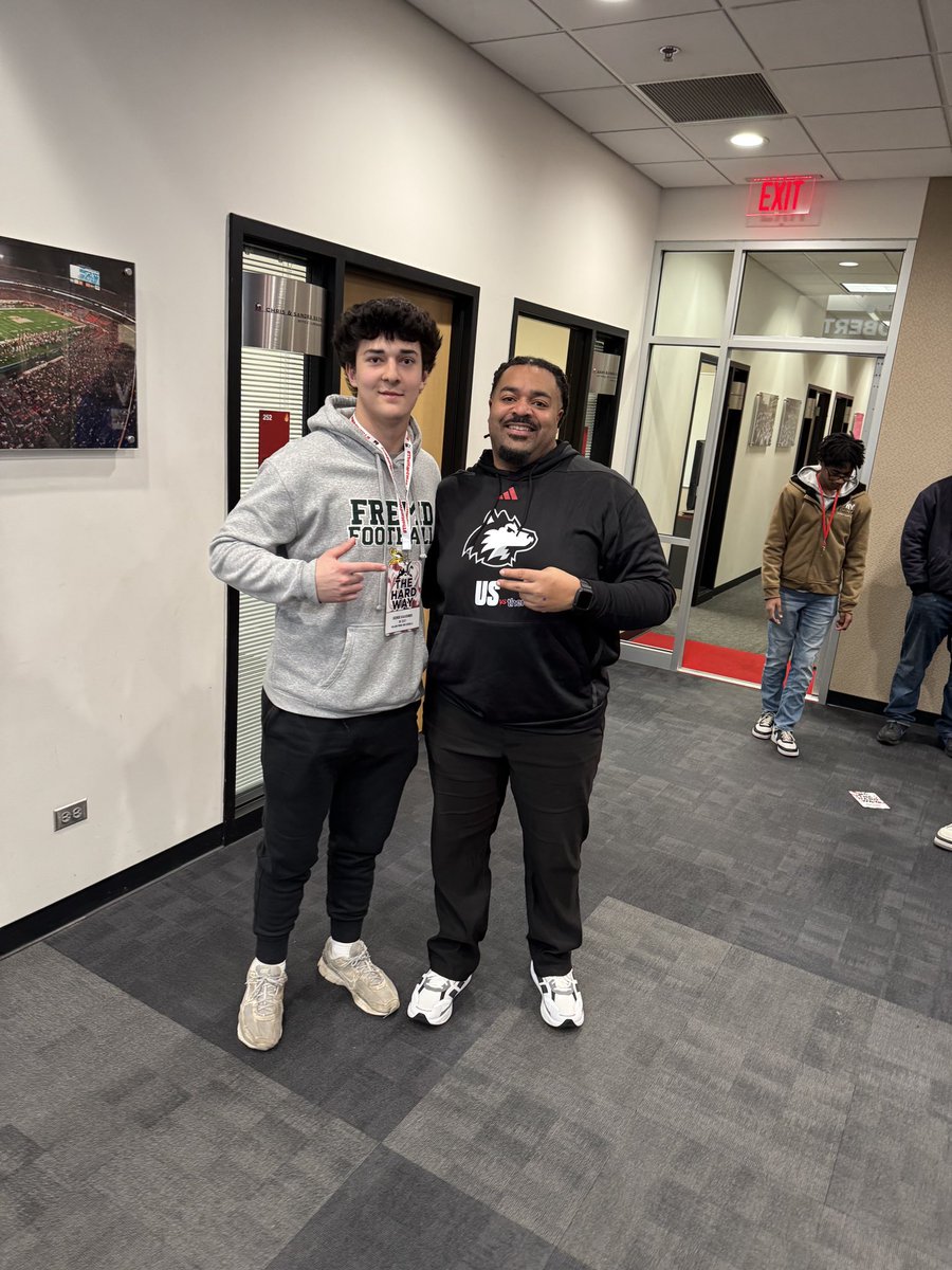 GeorgeKalkounos's tweet photo. Had an amazing time today at @NIU_Football really enjoyed the energy during practice and learning about the program. Thank you @CoachAWang and @West4theWin for the hospitality. Looking forward to being back soon!
@Fremd_Football @99Prblems @EliasKarras @ProzpectsFB @NexGenbyApex @PrepRedzoneIL @sixstarfootball @ubring @EDGYTIM @LemmingReport @AllenTrieu @CoachChris_Roll