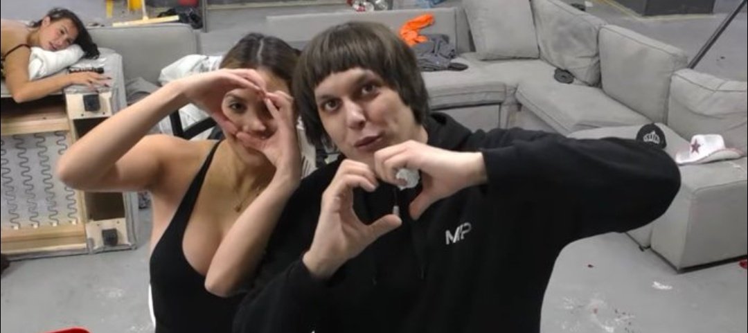 canodaniela5's tweet photo. MAÑANA ES LA FINAL 💎

Diamantes, hemos llegado hasta aquí juntos… ahora es el último esfuerzo.

Daniela lo ha dado TODO y merece ganar 🏆

👉 VOTAD (los votos de pago marcan la diferencia)

👉 https://t.co/q3rkTZPEwt

ES HOY O NUNCA. #TeamDiamonds 💎 #Final #Carcelgemelosfinal https://t.co/JZyBSoQLft