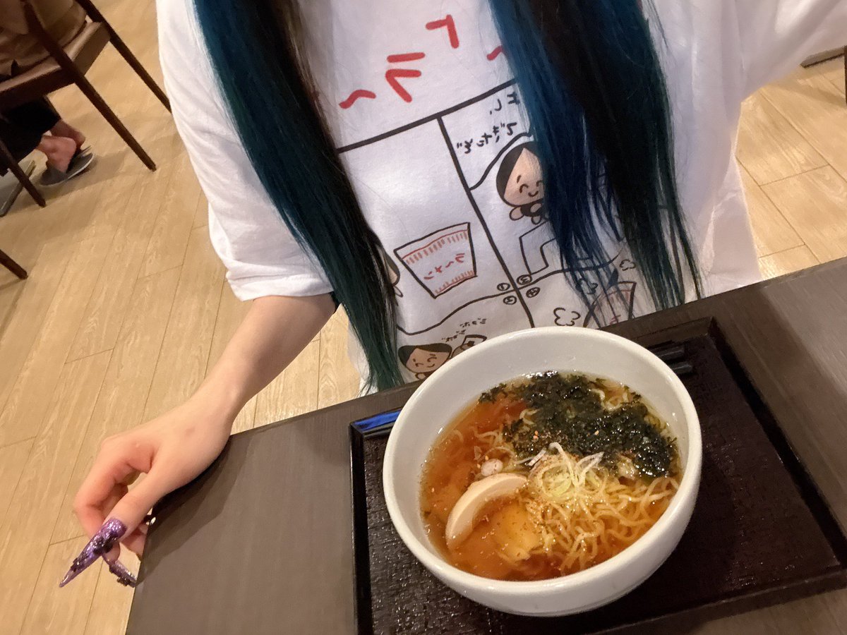 ꙭ҉ᶻⁿ tweet media