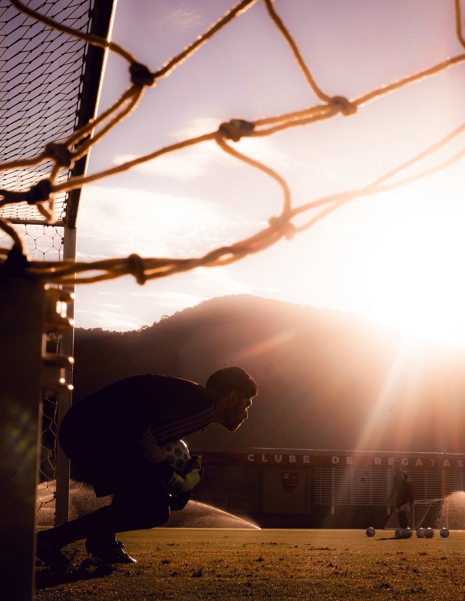 FL4MEN9O tweet media