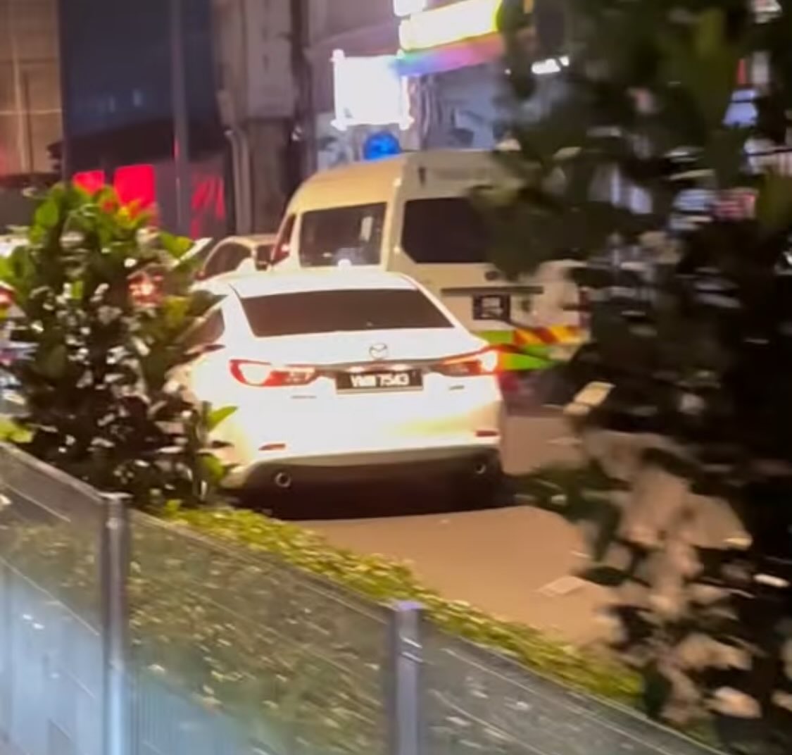 Fendi #RobohKuilHaram tweet media