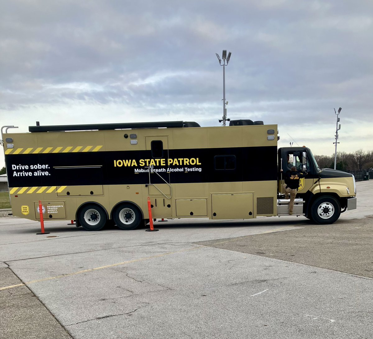 Iowa State Patrol tweet media