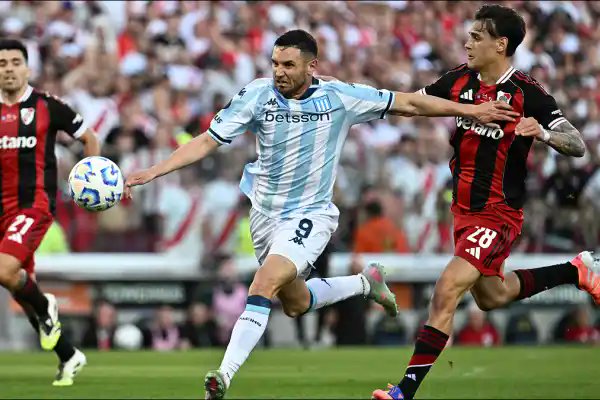 Fanatico De La Acade tweet media