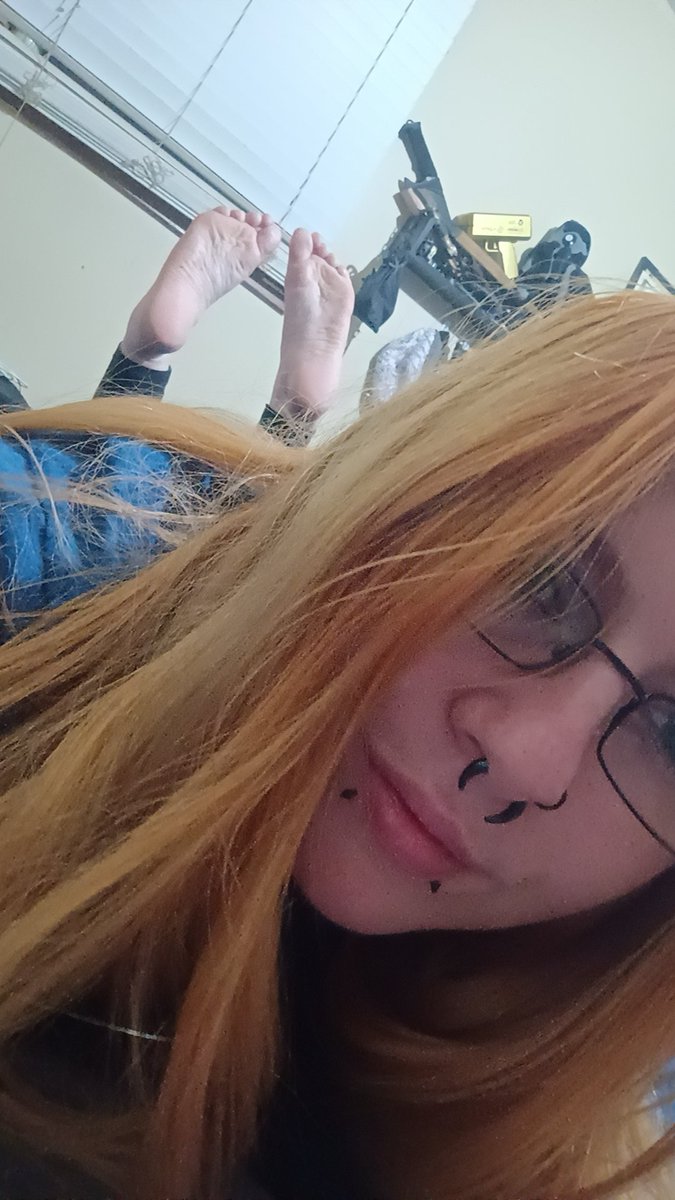 👣😈Mistress Twyla😈👣 tweet media