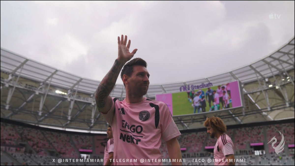 عمرو tweet media