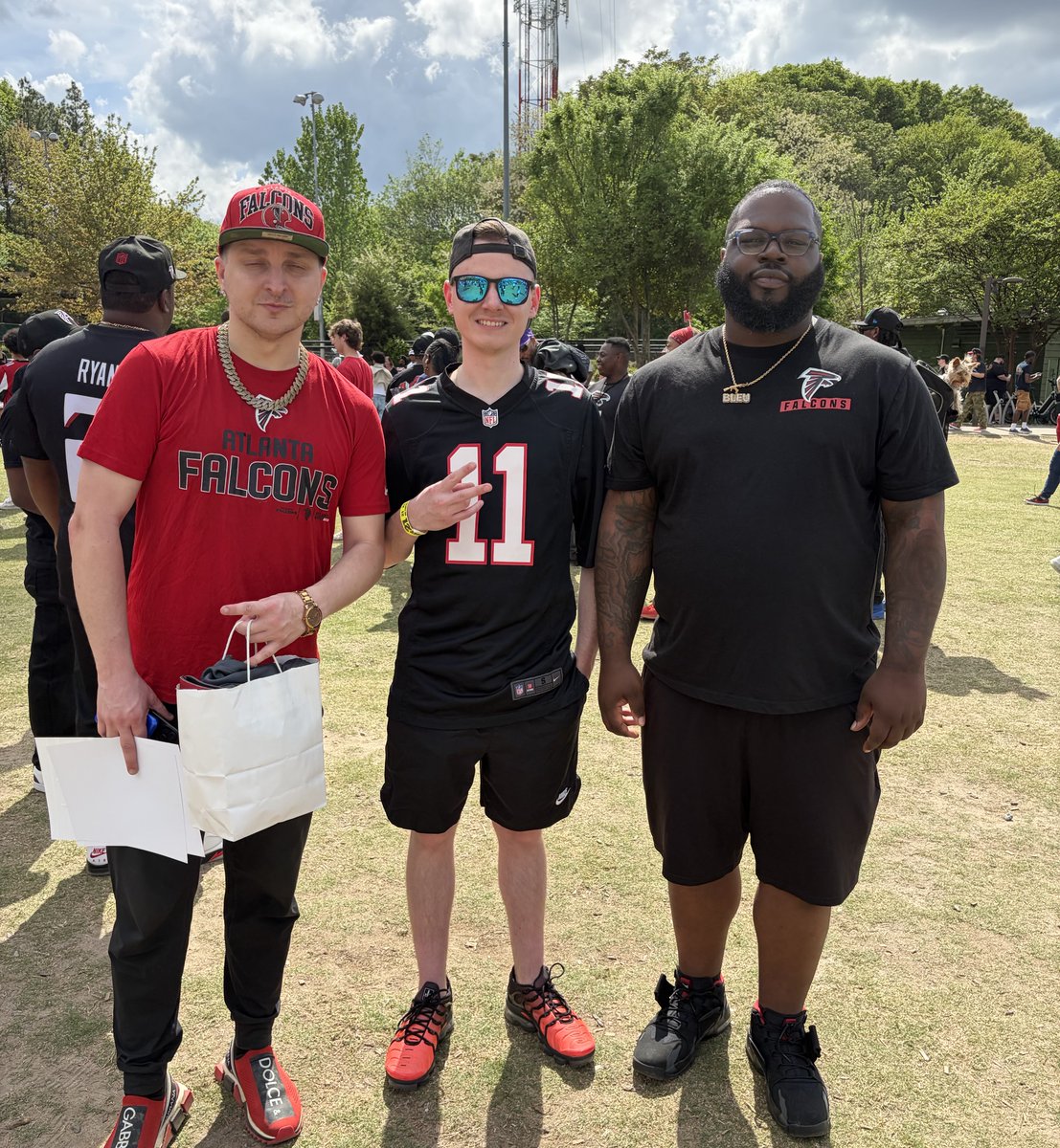 BLËUSKI tweet media