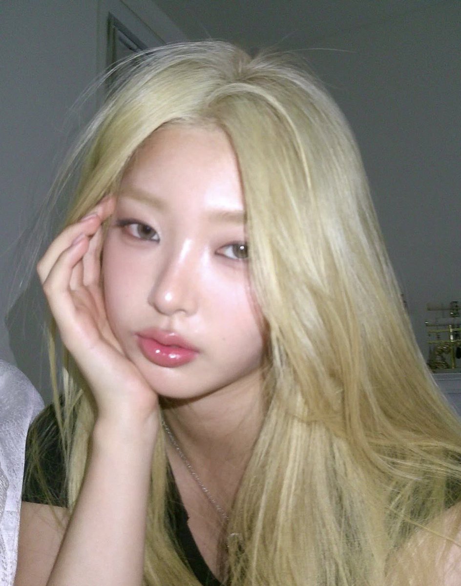 cat 💫 tweet media