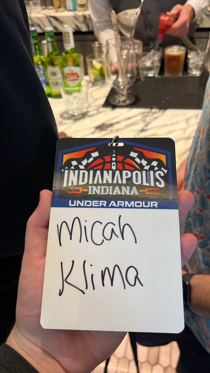 KlimaMicah's tweet photo. Had the best time the past couple days at the final four! Lots of networking and trying to get that next opportunity. Even met the greatest of all managers! #aura https://t.co/ZK4hTHuG3d