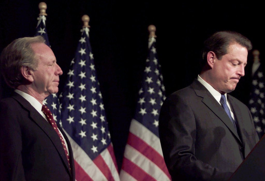 thealgoreera's tweet photo. Sad Al Gore photos from his concession speech 😔 #algorewon https://t.co/TCldmEWxKT