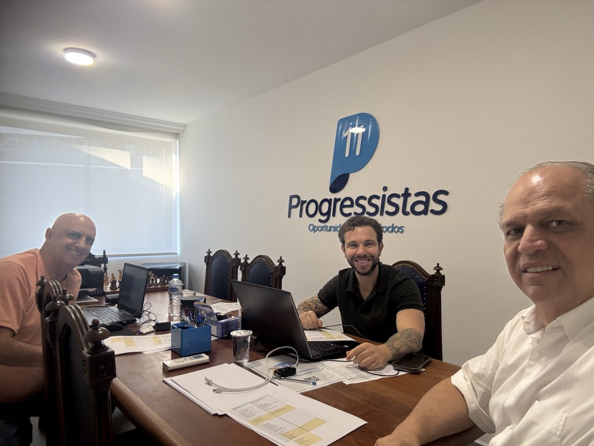 Ultimo dia de filiações partidárias. Felizes com nossa chapa.