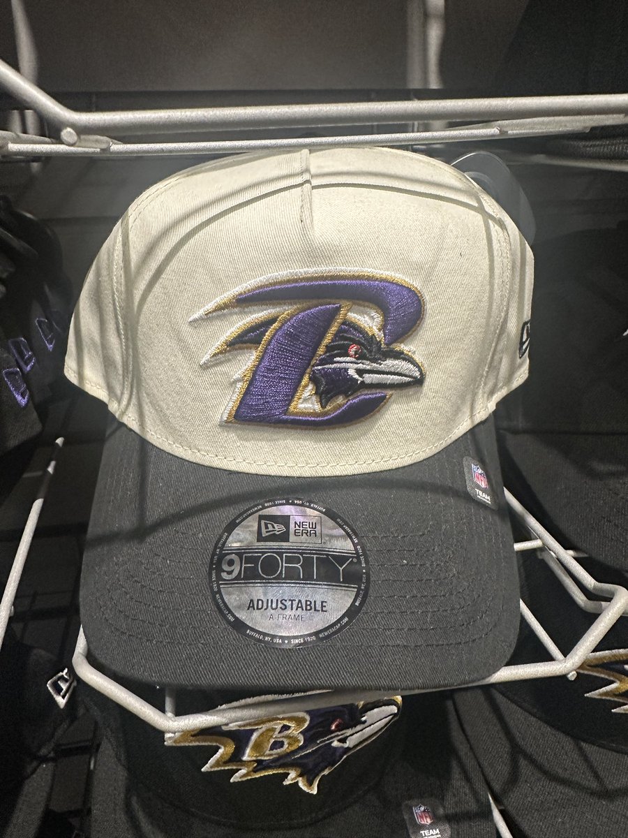 sammy in a bottle 🧞♂️ tweet media