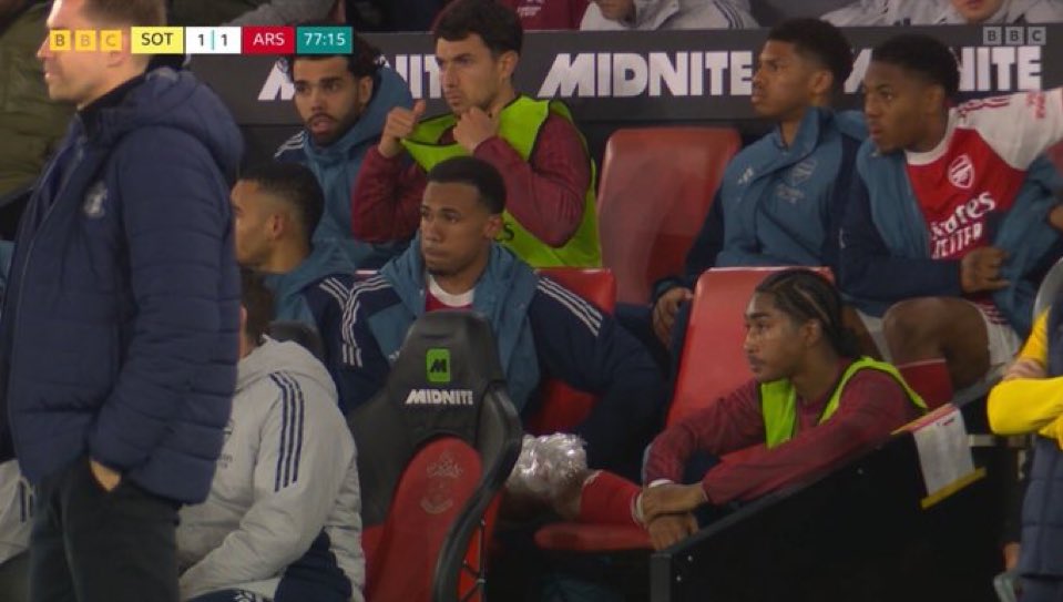 عالم ارسنال tweet media