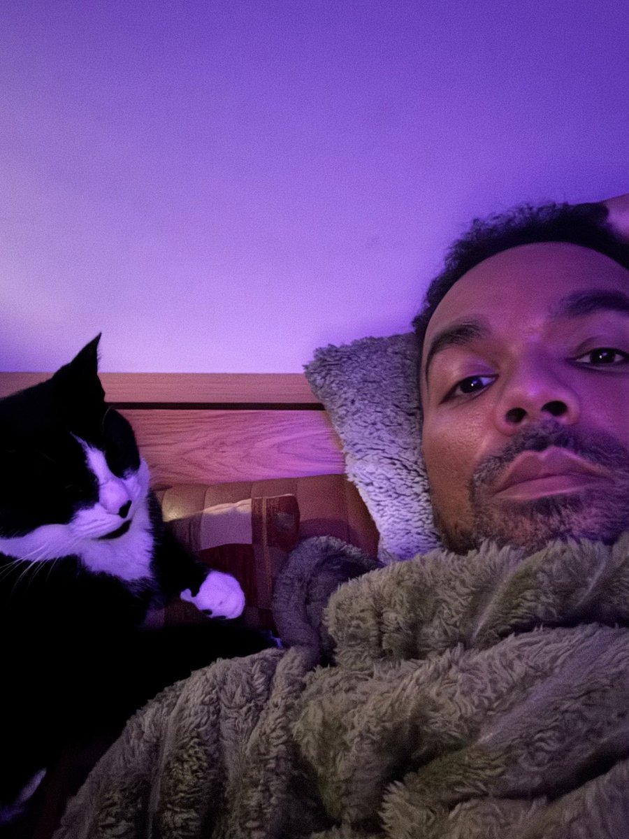 chris evans tweet media