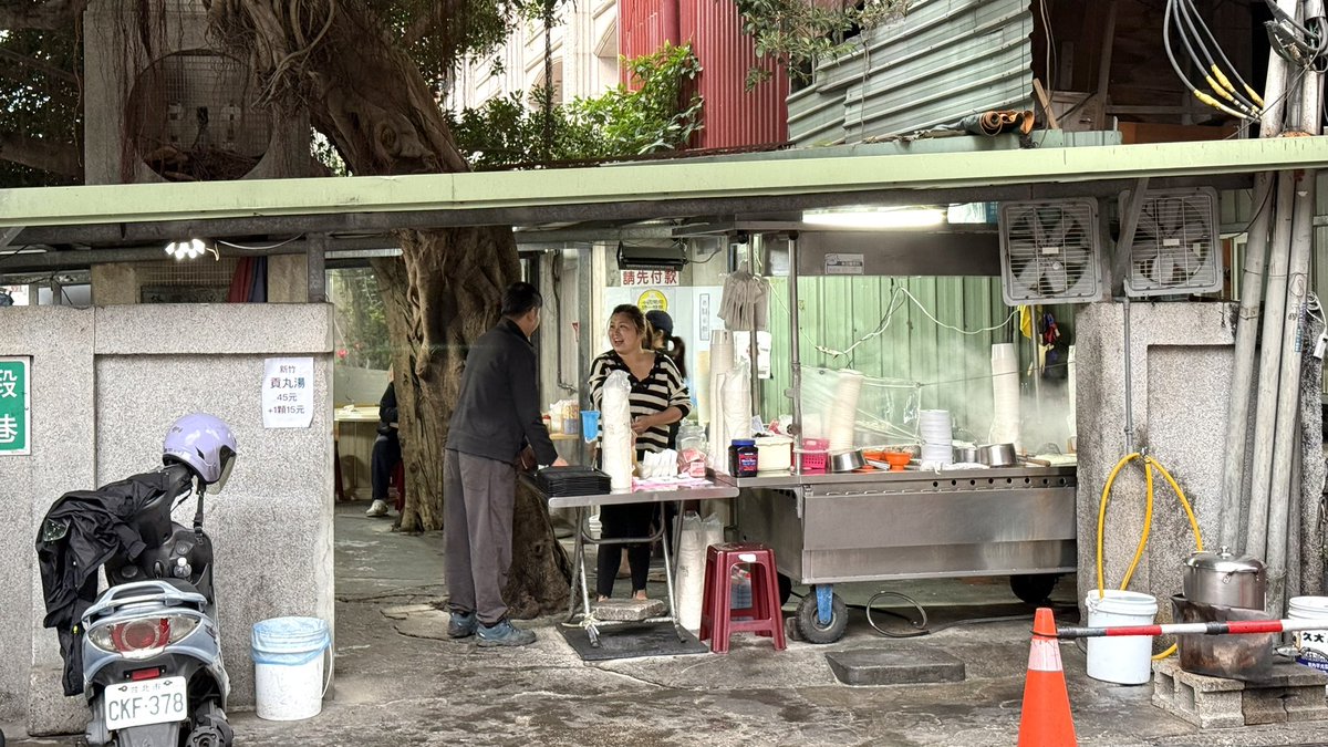 日本人は誰も知らない台湾の朝食屋台。米苔目(ミータイムー)というお米