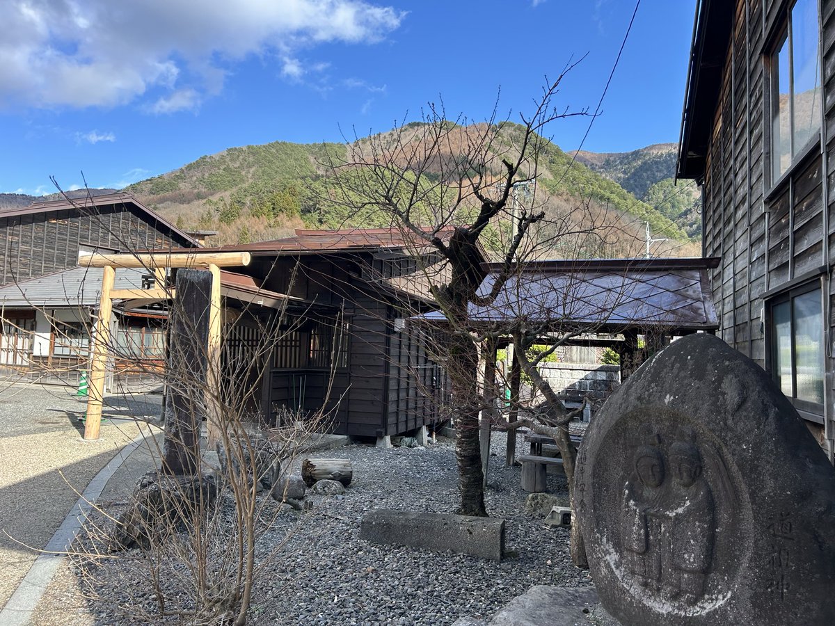 でんて tweet media