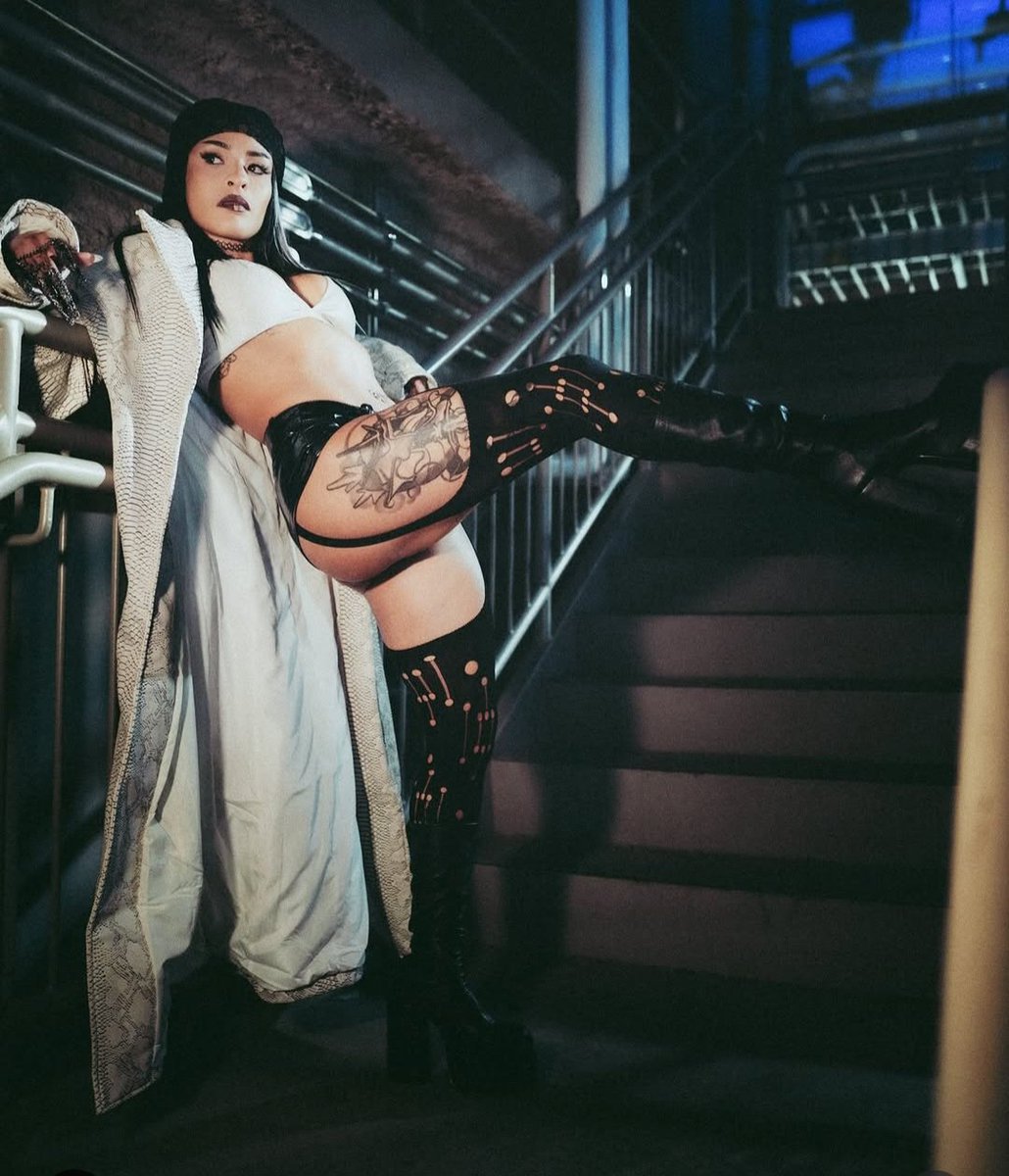 ⋆𐙚₊˚ ̆̈ʙᴏʀɪᴄᴜᴀ ʙᴀʀʙɪᴇ⋆𐙚₊˚Not @/ZelinaVegaWWE tweet media