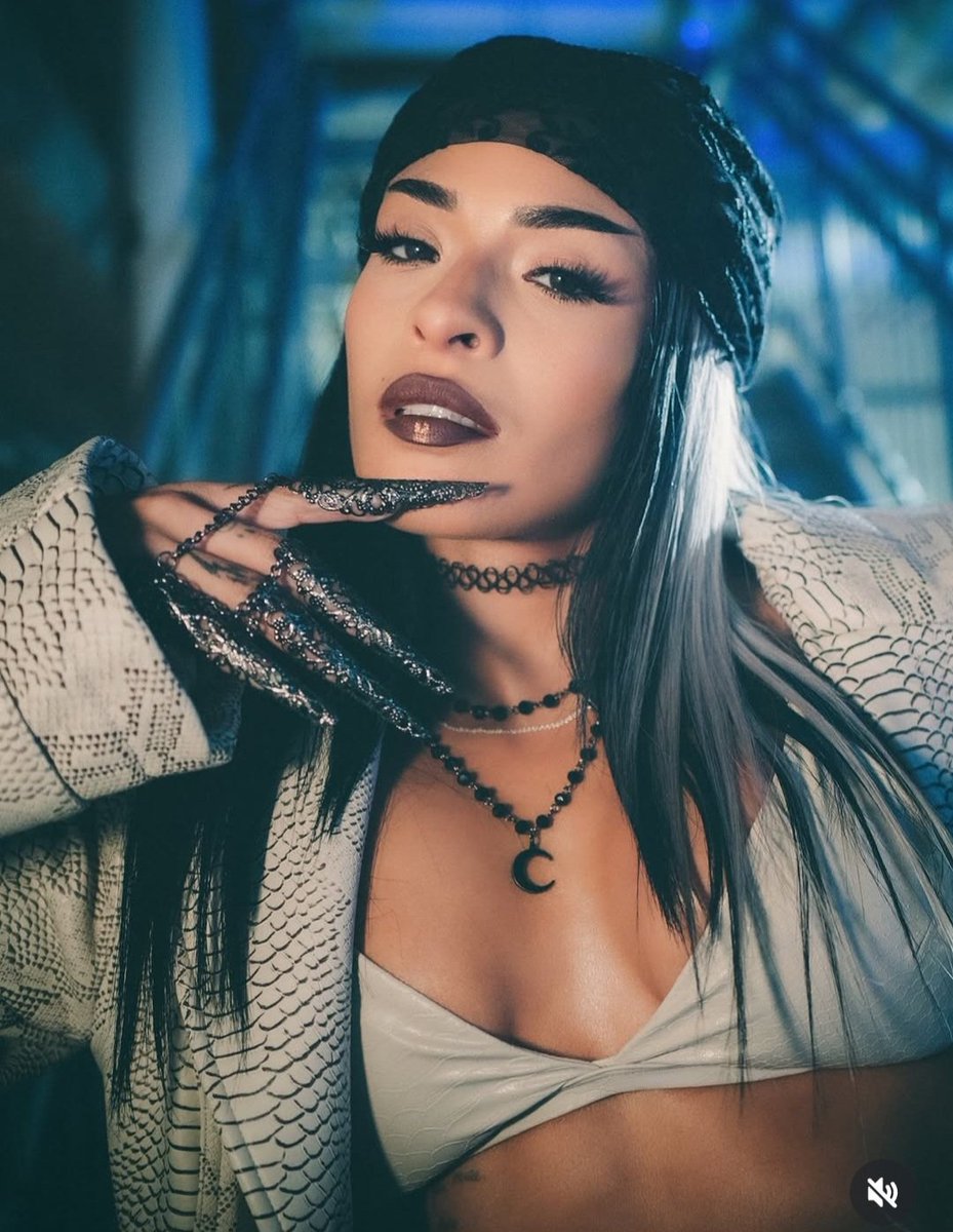 ⋆𐙚₊˚ ̆̈ʙᴏʀɪᴄᴜᴀ ʙᴀʀʙɪᴇ⋆𐙚₊˚Not @/ZelinaVegaWWE tweet media