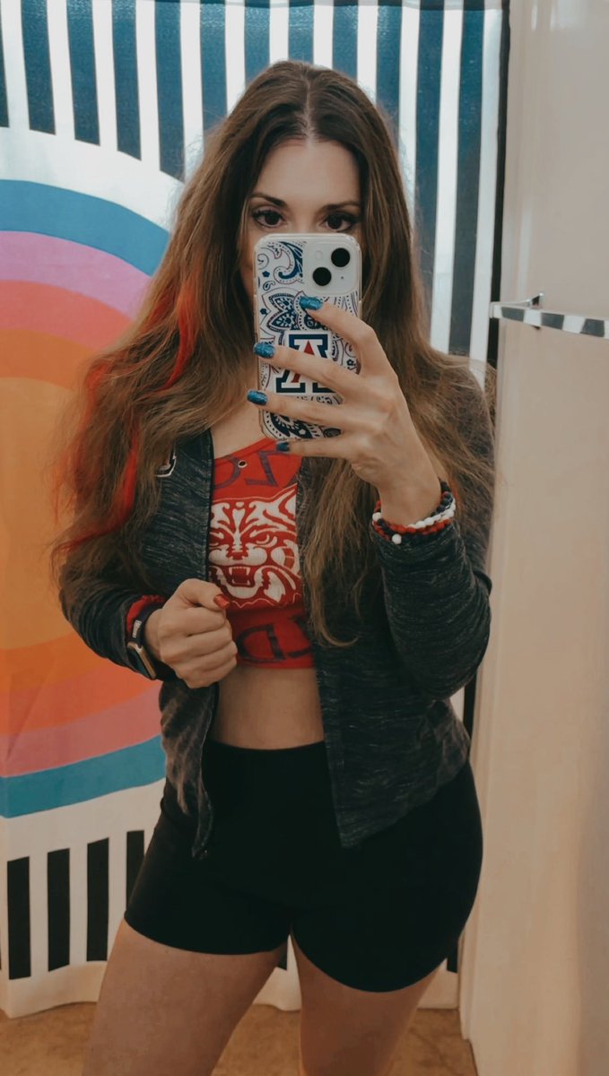 𝚎𝚖𝚒𝚕𝚢🦋 tweet media