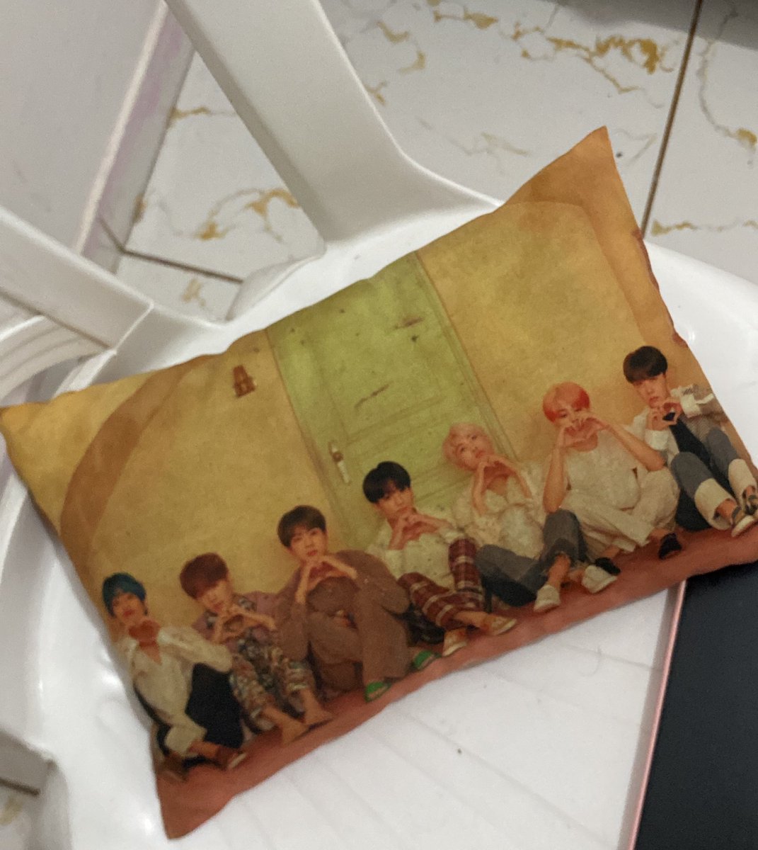 ellyrirang tweet media