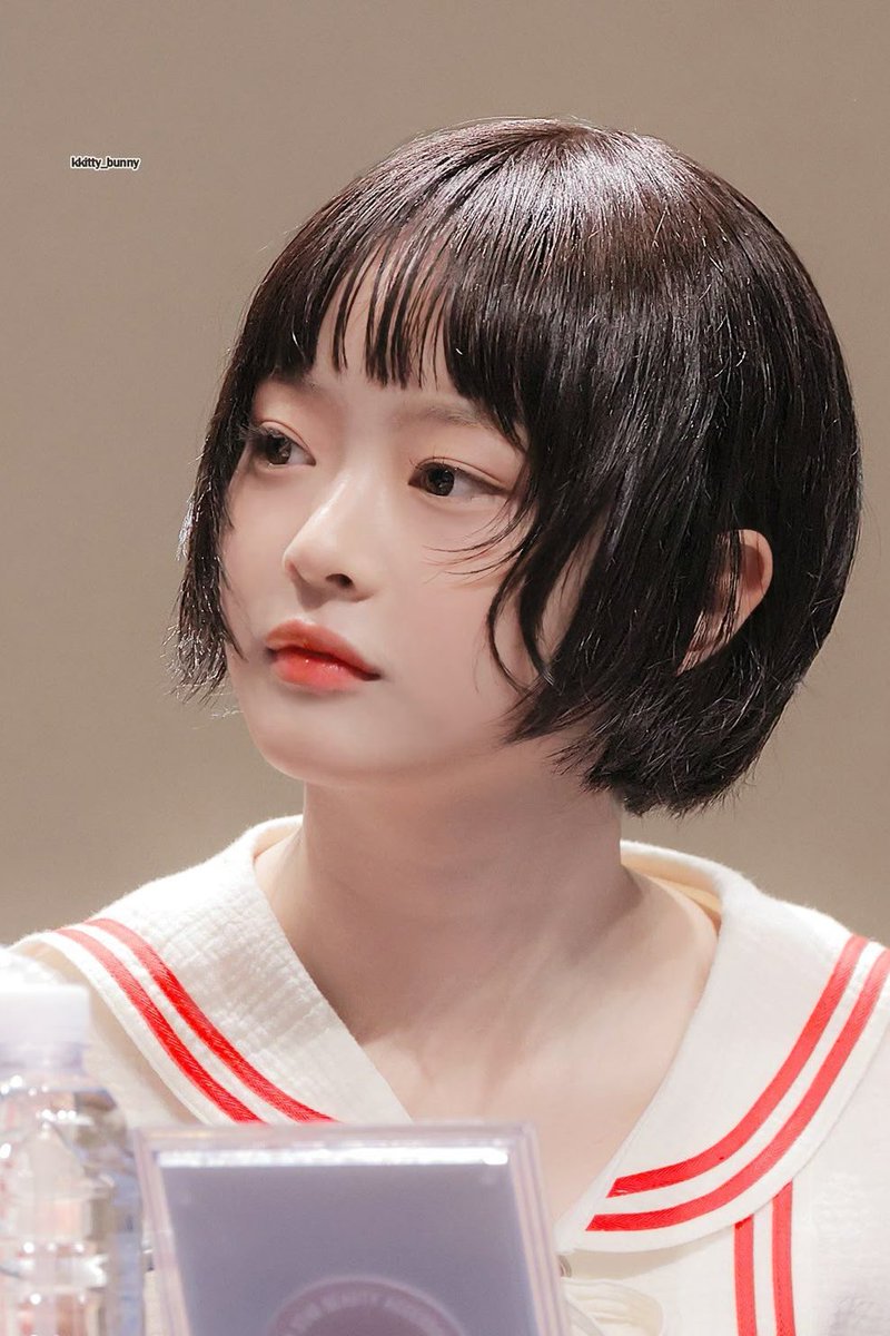haerinlemonzest's tweet photo. forgetting someone, are we? https://t.co/Lf7z0PSYwR