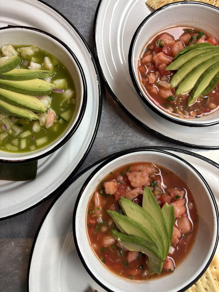 Cucharahouston's tweet photo. Agua chile or coctel de camarón!?😏
Which one is your favorite?
#DelOtroLado
#MomsCookBest
#MexicoCityInHouston https://t.co/gZeTXOXJXI