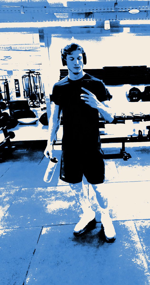 𝐑𝒜𝖥A ’⋆˚࿔ tweet media