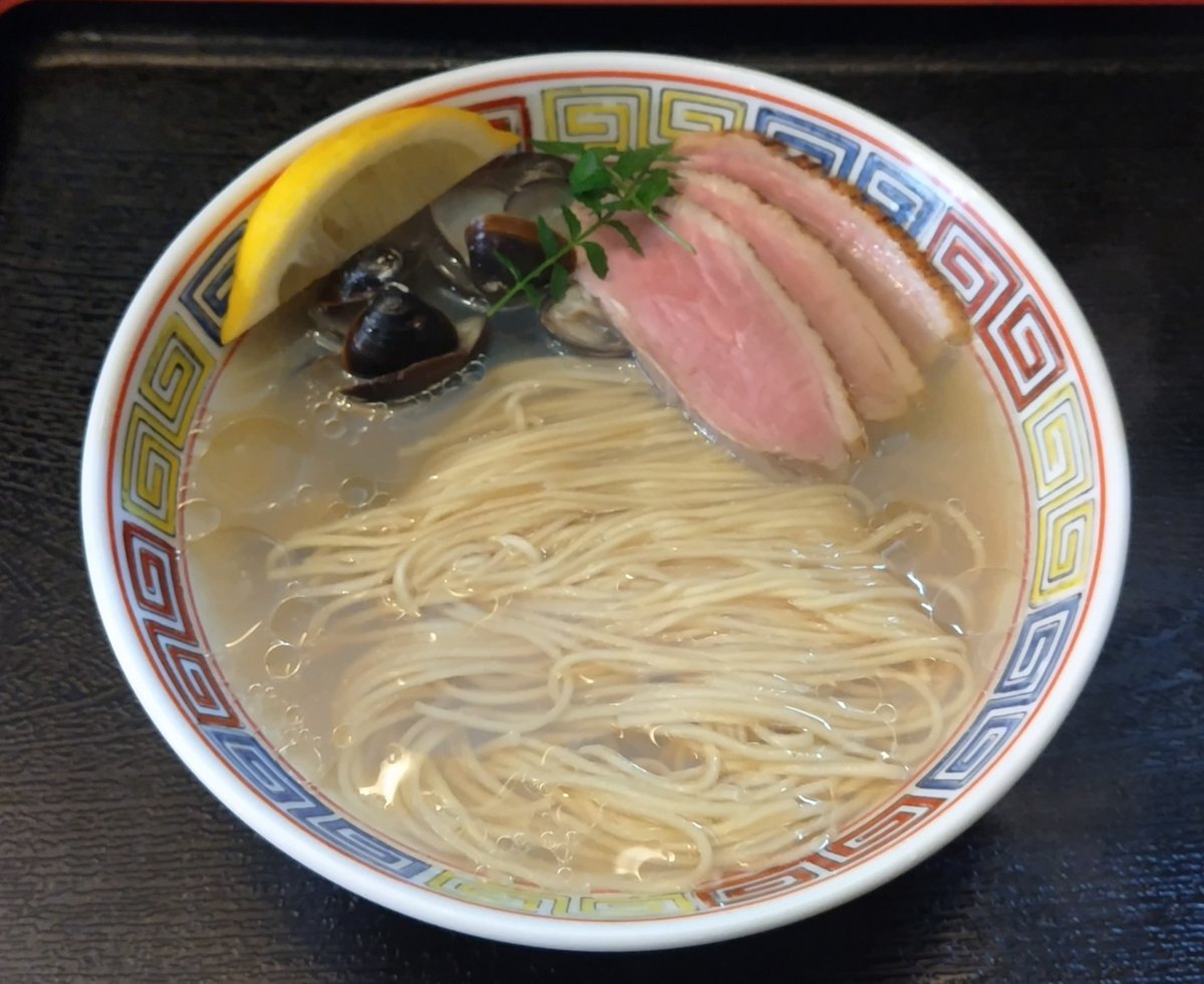 <a href="/shokuan_nishiki/">麺堂にしき@西武新宿</a> 
麺堂にしき 西武新宿で朝ラー
しじみMAX 〜宍道湖しじみの濃密塩そば〜
私的に難しいと思っている貝系
食べ終わる最後までしじみが表に陣取れるのか
いや〜 さすがです
美味しかったぁ
リピさせて頂きます
ご馳走さまでしたん

味玉頼むの忘れてた(-_-;)
