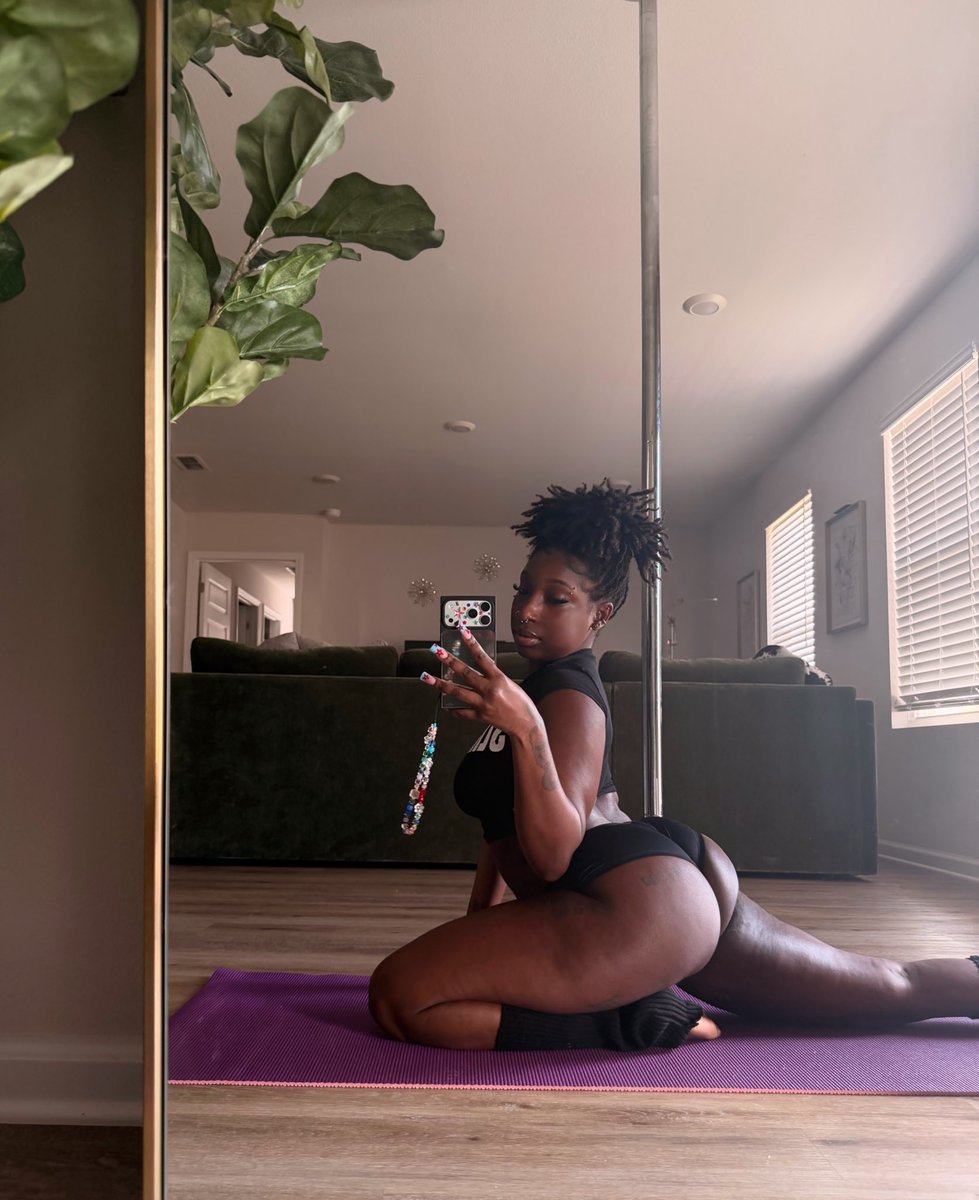 r̶e̶d̶a̶c̶t̶e̶d̶ tweet media