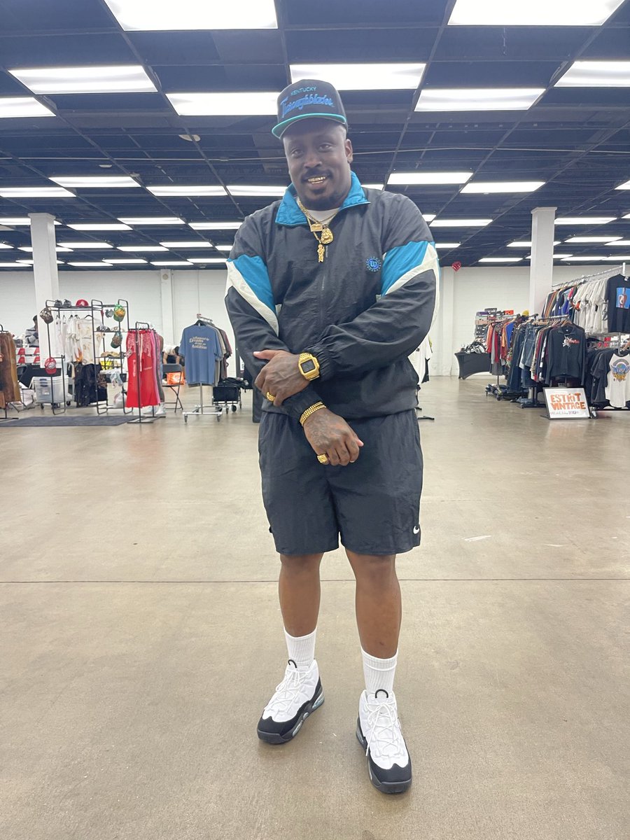 Professor Skoola tweet media