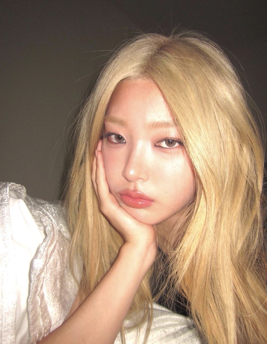 cat 💫 tweet media