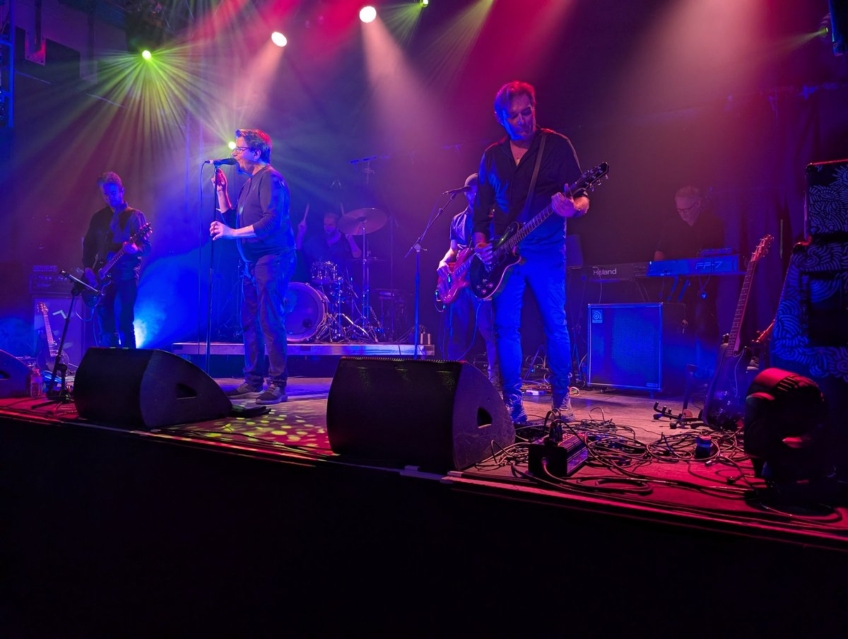 threetimesafool's tweet photo. Tonight's entertainment was courtesy of our favourite Norwegian cold soup merchants - a.k.a. Gazpacho - and it was definitely worth the four year wait since I last saw them live (coincidentally also on an Easter weekend). https://t.co/Gxgu3CkGyK