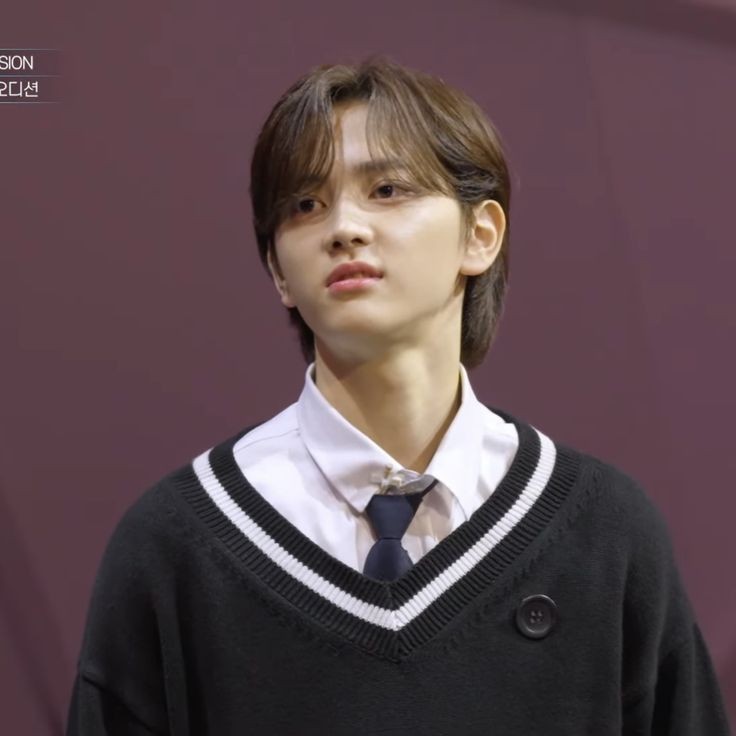 ⓘ 𝘚𝘩𝘪𝘯𝘪𝘯𝘨 𝘚𝘵𝘢𝘳𝘴, 아이딧버스 ✨ tweet media