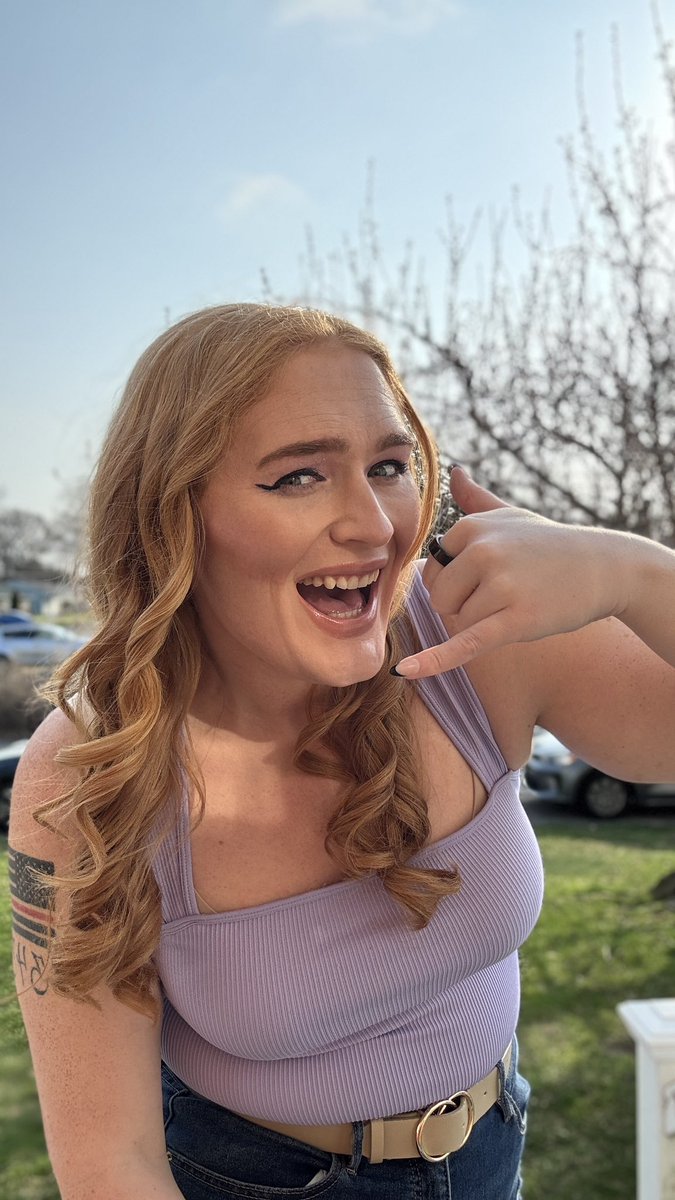 Emily Saxton tweet media