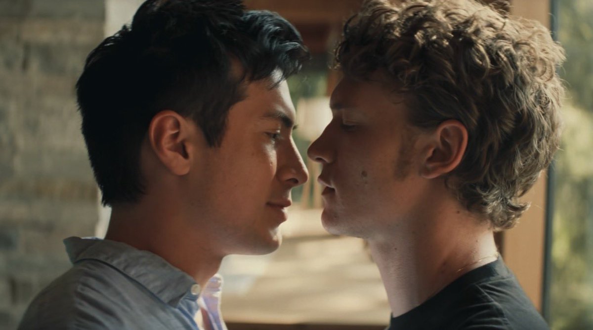 lesbian samantha reid tweet media