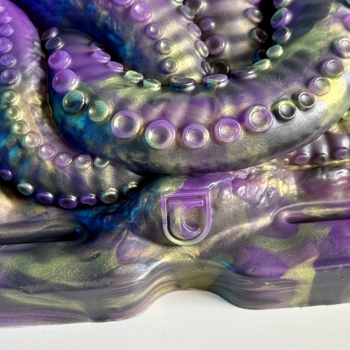 UncoverCreations tweet media