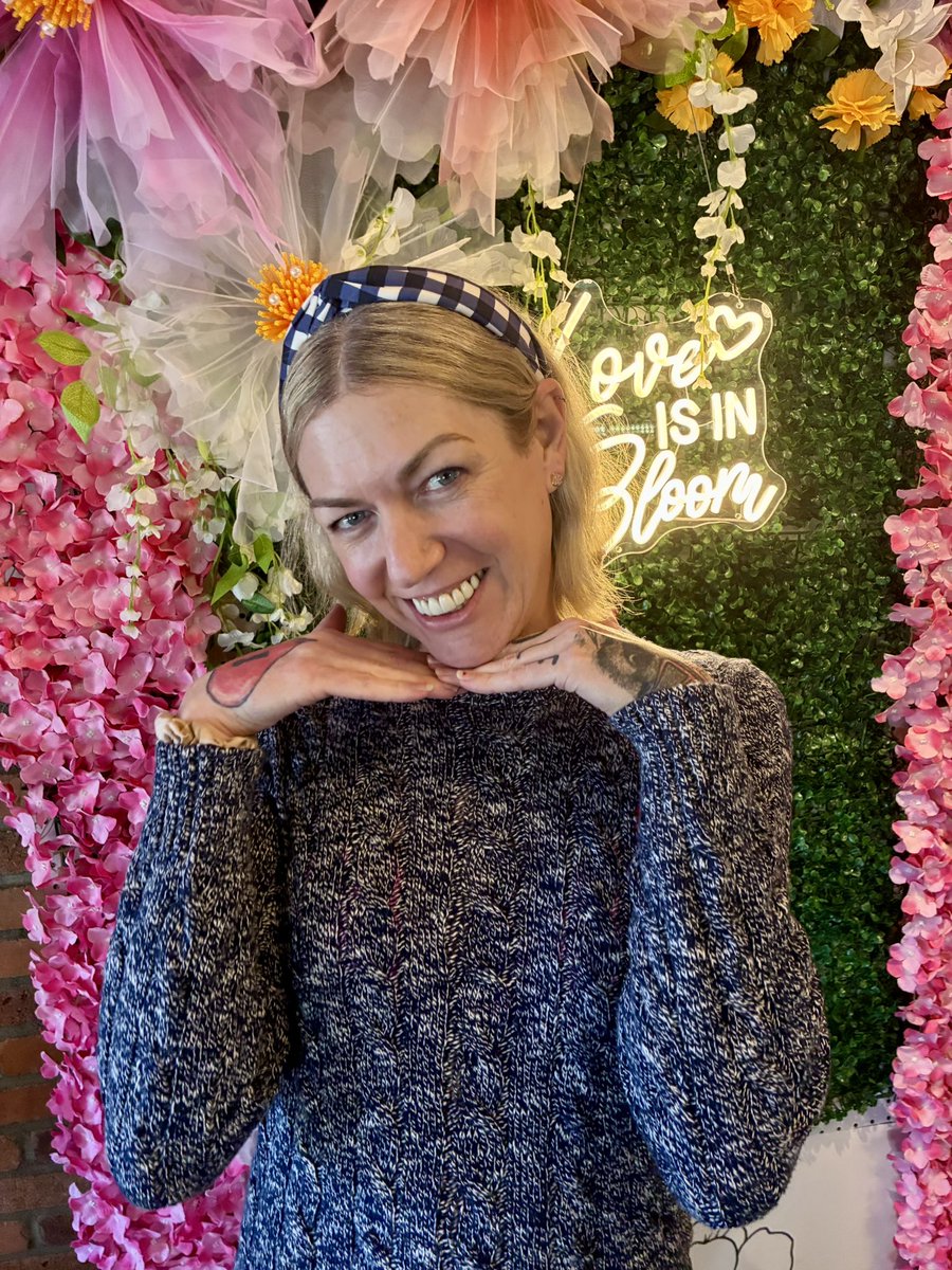 Racy Tracy 💄🍷🐺 tweet media