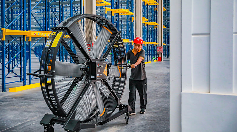 zoomer hunter tweet media