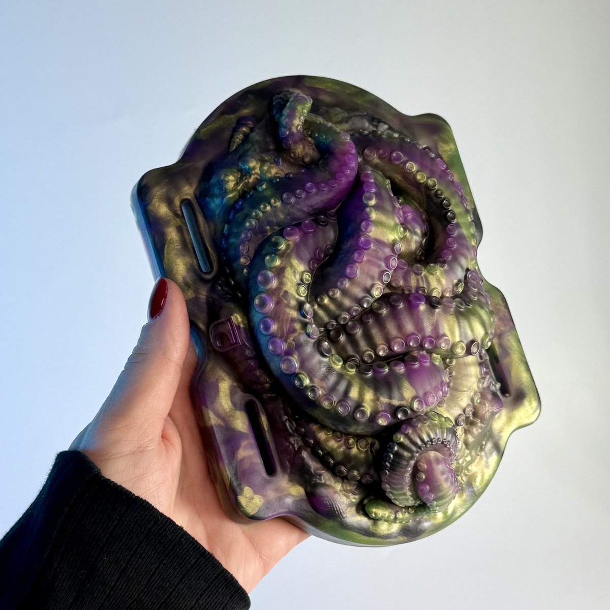 UncoverCreations tweet media